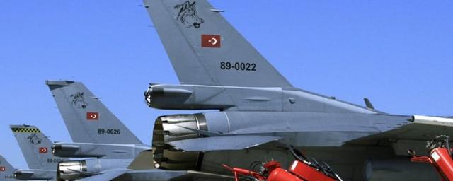 Турция передислоцирует в Ливию истребители F-16