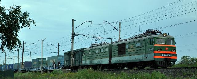 В Омской области товарный поезд насмерть сбил пожилую женщину