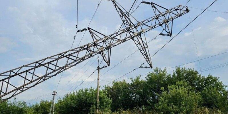 Энергетики завершили ремонтные работы на поврежденной в Бердске линии электропередачи