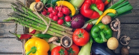 В сети назвали 7 сезонных овощей и фруктов, которые нужно покупать в мае
