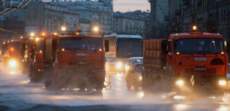 В Москве 6 тысяч единиц коммунальной техники помоют дороги и дворы