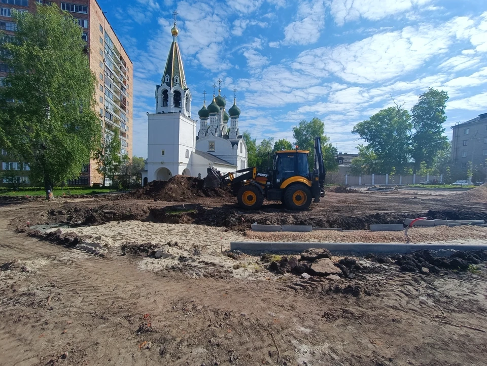 В Нижнем Новгороде ремонт сквера у Успенской церкви завершится к середине июля