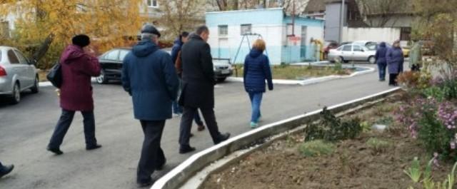 В Калуге чиновники не приняли отремонтированный двор