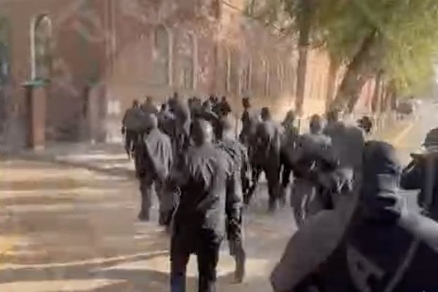 «Русская община» и силовики провели в Оренбурге рейд с задержанием мигрантов