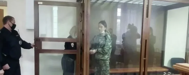 В Вологде суд арестовал обвиняемую в убийстве 9-летней девочки