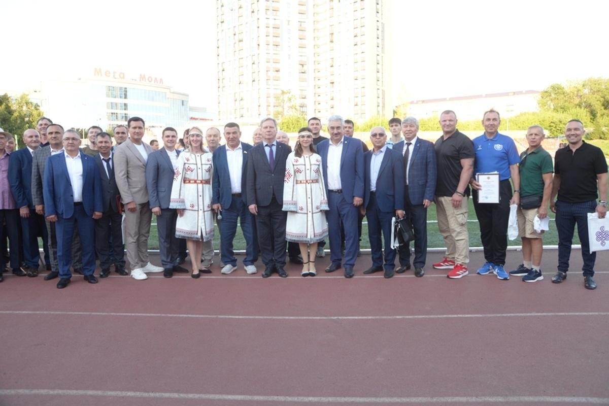 Глава Госсовета Чувашии Леонид Черкесов открыл турнир «Кубок Дружбы» на стадионе «Спартак»