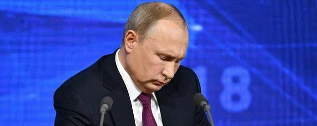 Путин назвал выступающих против поддержки семей с детьми уродами