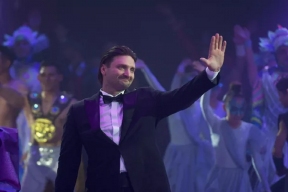 Не имеет права носить звание: Запашный просит лишить Пугачеву звания народной артистки