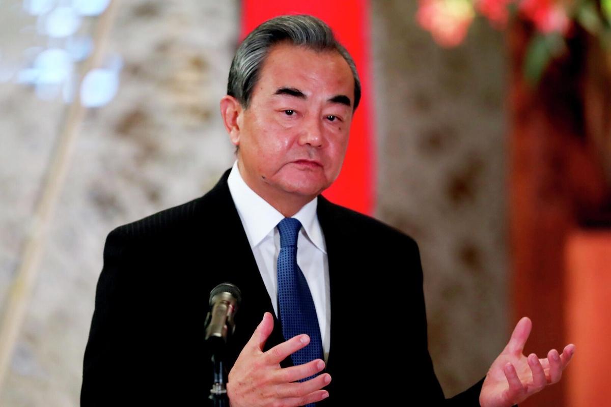 Глава МИД Китая передал Путину личное приветствие от председателя КНР Си Цзиньпина