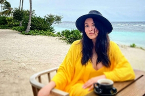 Ирина Дубцова проводила в школу дочку избранника от прошлого брака