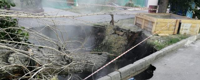 Подвал элитного дома в Омске затопило кипятком