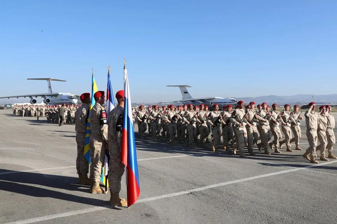 В Минобороны Турции заявили, что ВС РФ не выводят свои подразделения из Сирии