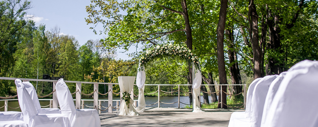 Красногорские молодожены могут зарегистрировать брак в парк-отеле «Воздвиженское»