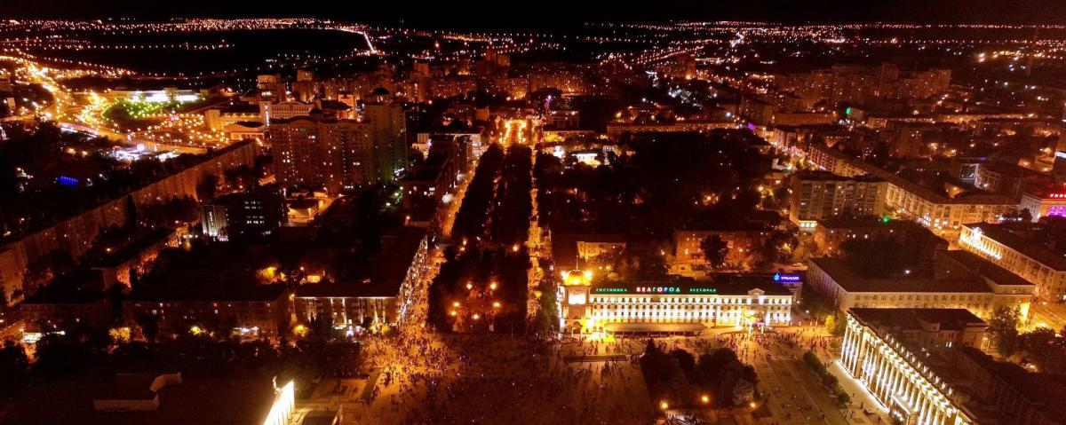 Девять мощных взрывов раздались в небе над Белгородом