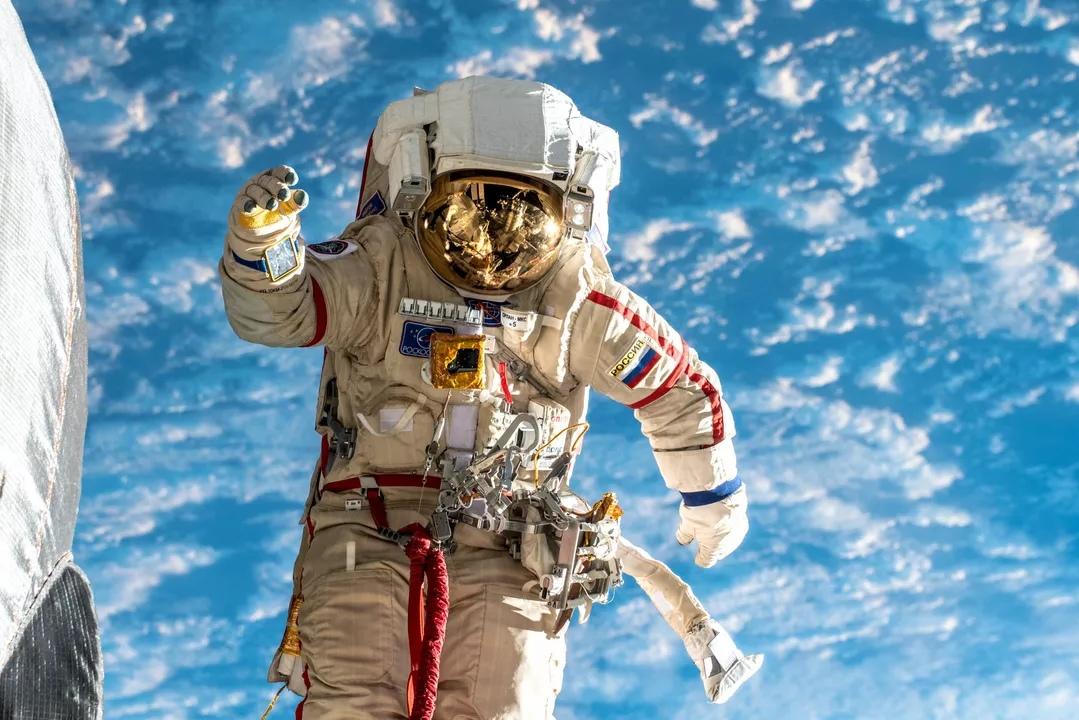 Упали с высоты 192 км. Как космонавты Лазарев и Макаров выжили после нечеловеческих нагрузок в 20g