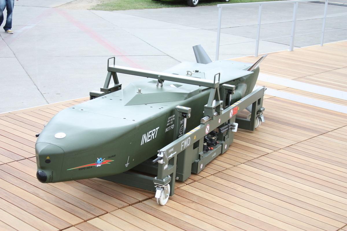 Военблогер Романов: Киев ранее уже получил не менее 30 дальнобойных ракет Taurus