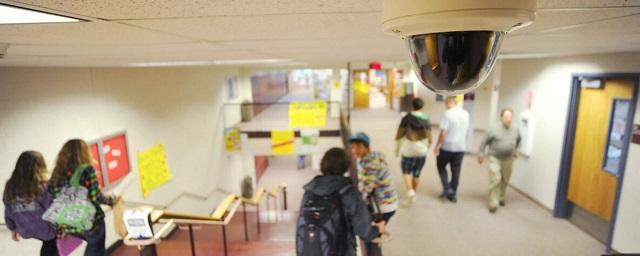 В 223 школах Новосибирской области установят камеры видеонаблюдения