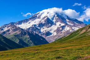 Гимн России прозвучит с высоты 3 500 метров на Эльбрусе