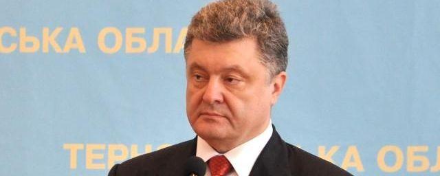 На Украине юрист подал в суд на Порошенко из-за блокировки сайтов РФ