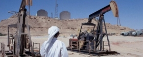 Саудовская Аравия дополнительно сокращает суточные объемы добычи нефти на миллион баррелей