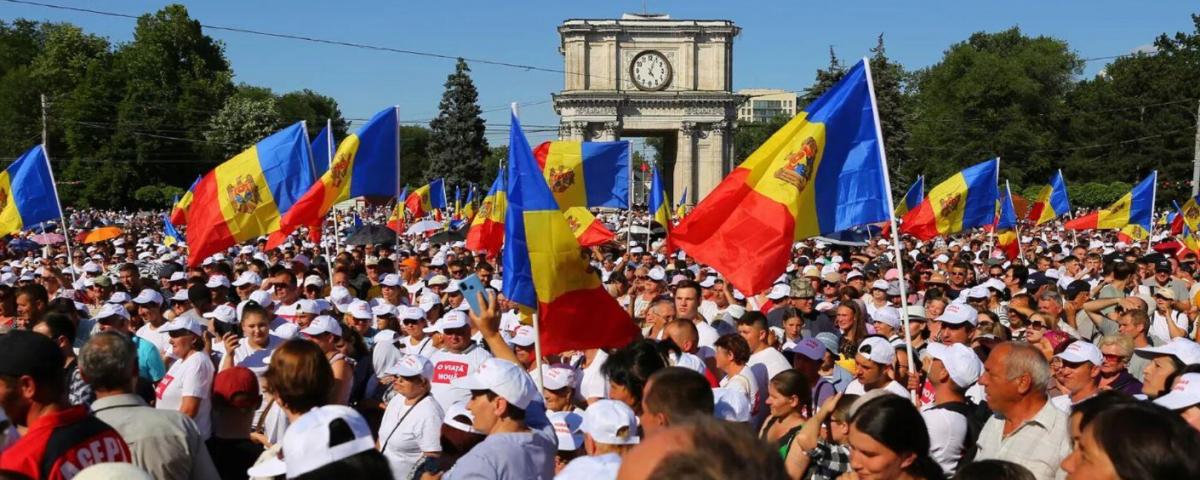 Полиция Кишинева отказала оппозиции в проведении концерта с участием российских звезд