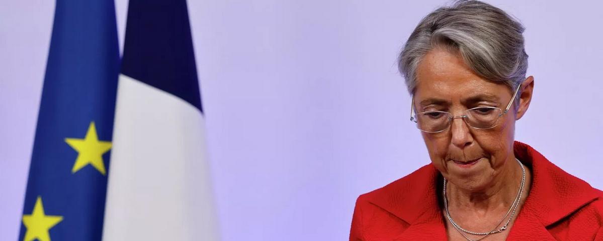 Премьер-министр Франции Борн ушла в отставку