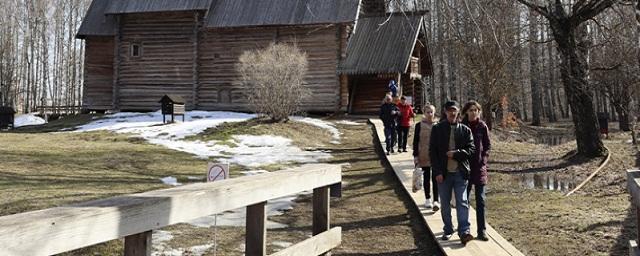 Костромской музей-заповедник организует экскурсии для незрячих