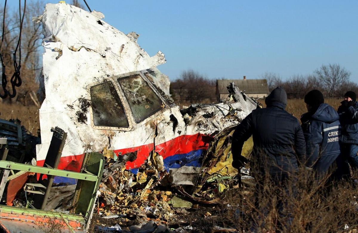 Российские дипломаты в Нидерландах заявили о высокой степени политизации дела о крушении MH17