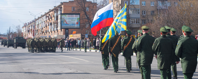 В Пушкине начали репетировать парад ко Дню Победы