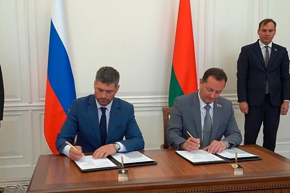 Брест и Владивосток связали узами музейного союза