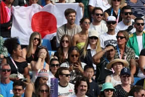 Николь Кидман с мужем Китом Урбаном и дочерьми заметили в Париже