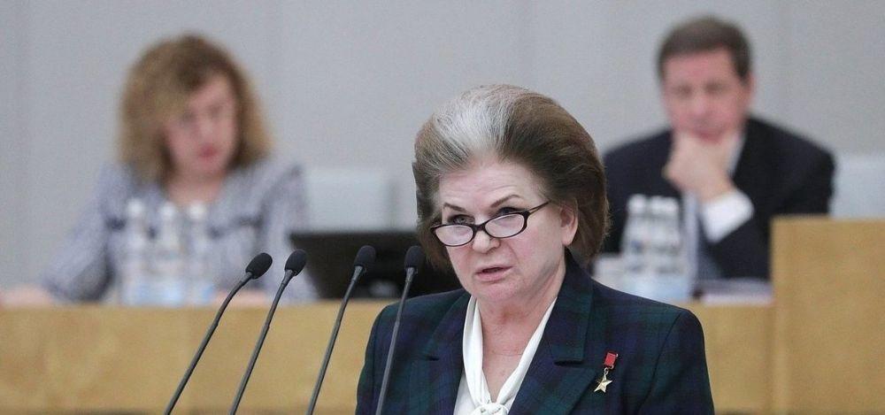 Valentina Tereshkova opened the first plenary session of the new State Duma