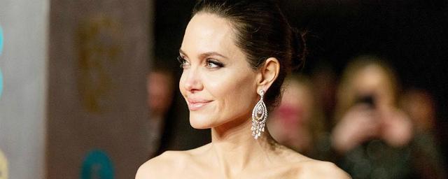 СМИ: Анджелина Джоли завела роман с Томом Хиддлстоном
