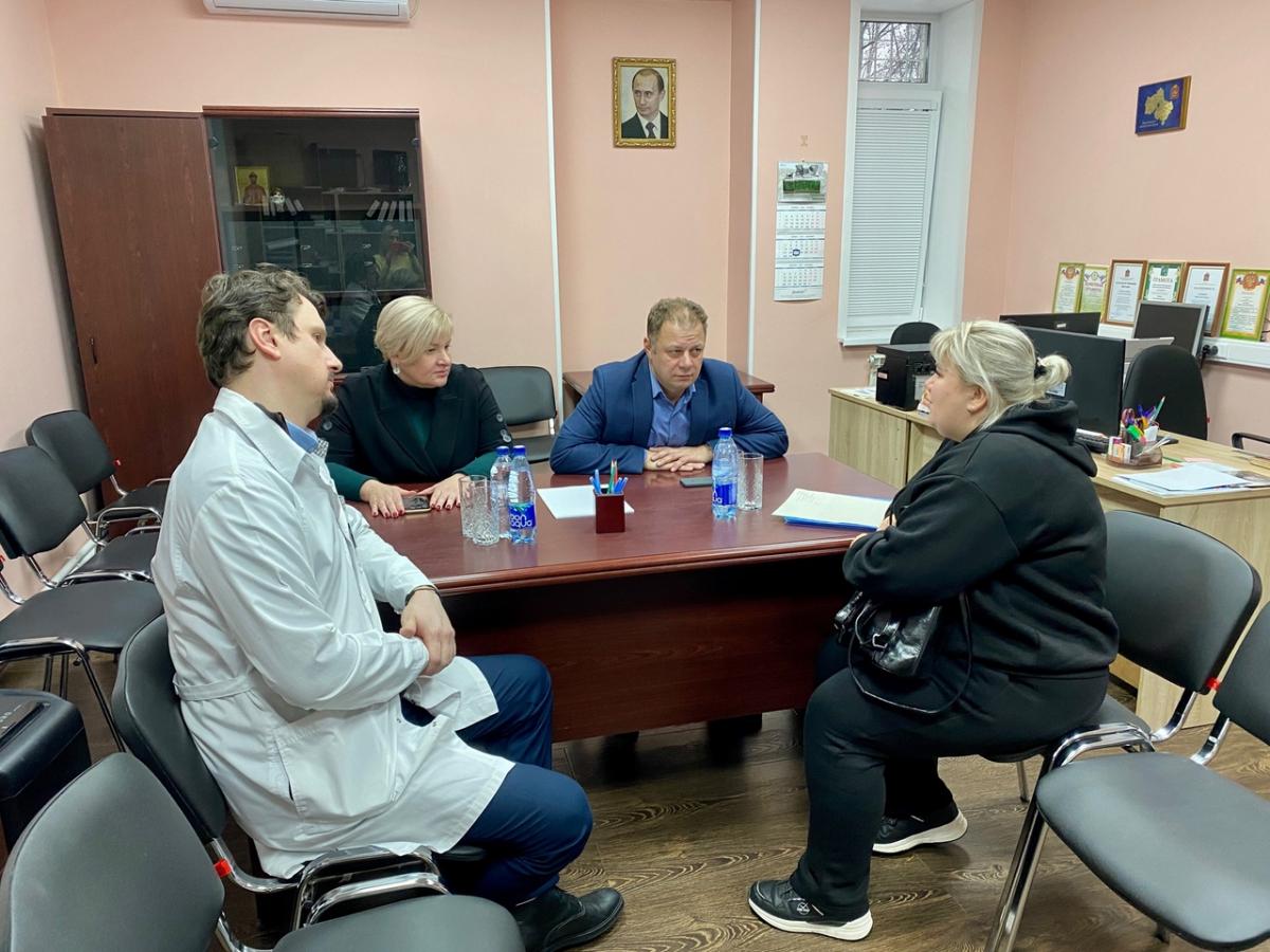 Глава г.о. Дорофеев провел прием граждан по вопросам здравоохранения