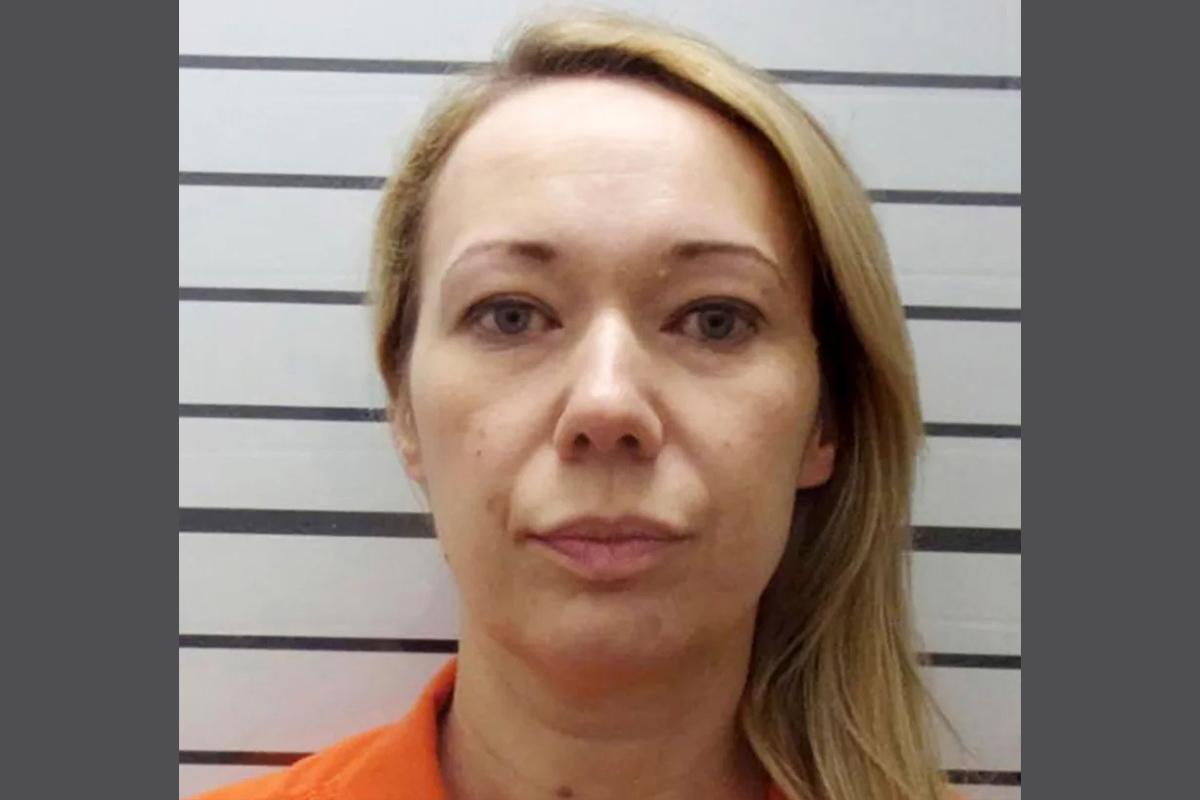 Бетон вместо вечной памяти: хозяйка похоронного бюро отправила сотни душ в печь, а тела — в штабель