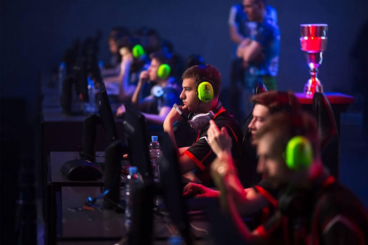 От Netflix до метавселенных: эксперт Вячеслав Богаткин рассказал о будущем киберспорта