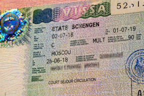 Конец эпохи мультивиз: как с 10 апреля заработала цифровая ловушка ЕС для россиян и что советуют эксперты