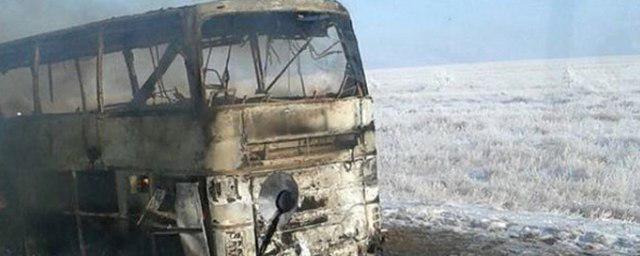 В Казахстане более 50 человек погибли в загоревшемся автобусе