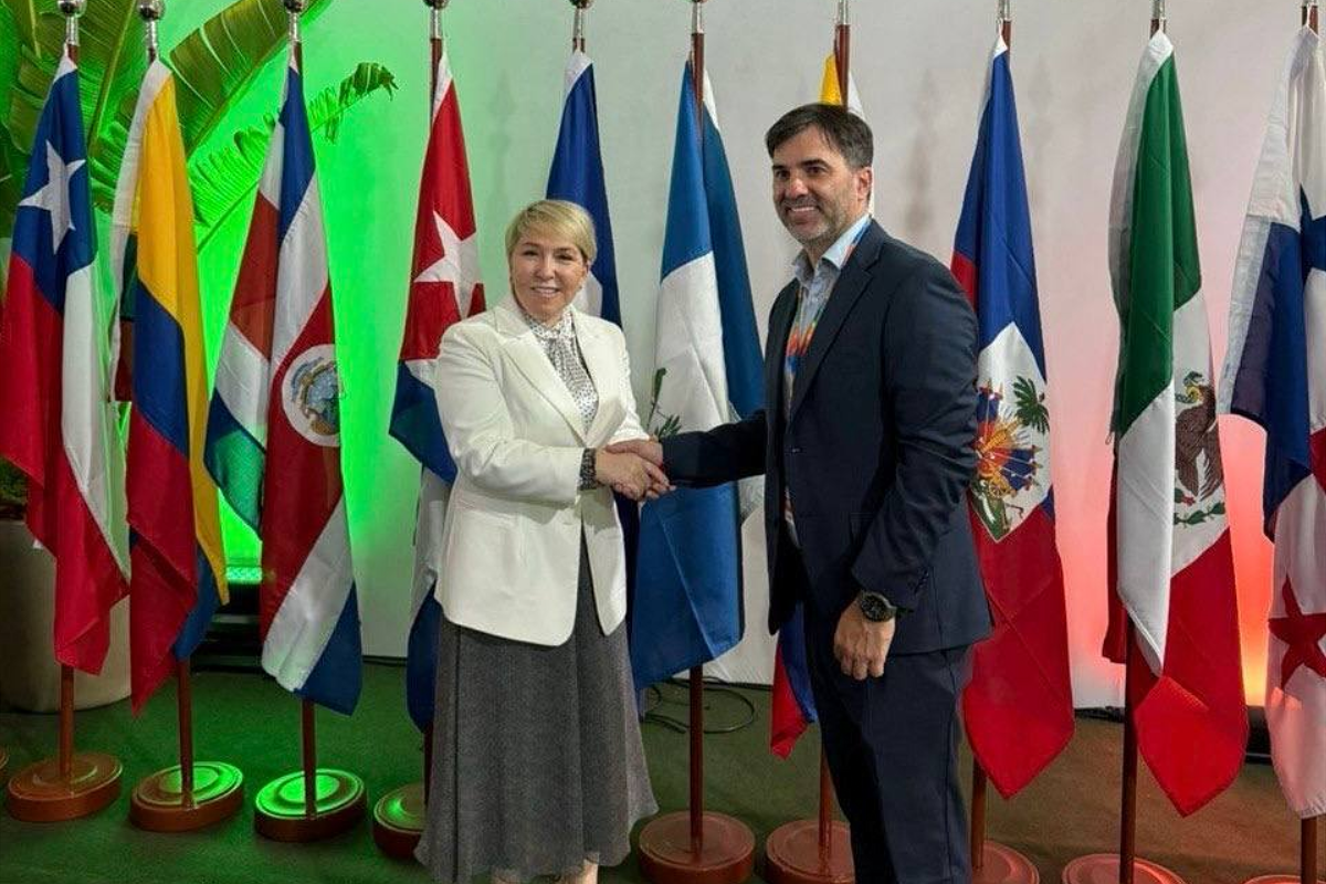 Сопредседатель ВАМРСУ Ирина Гусева подписала соглашение о сотрудничестве с FLACMA на площадках Генассамблеи в Бразилии