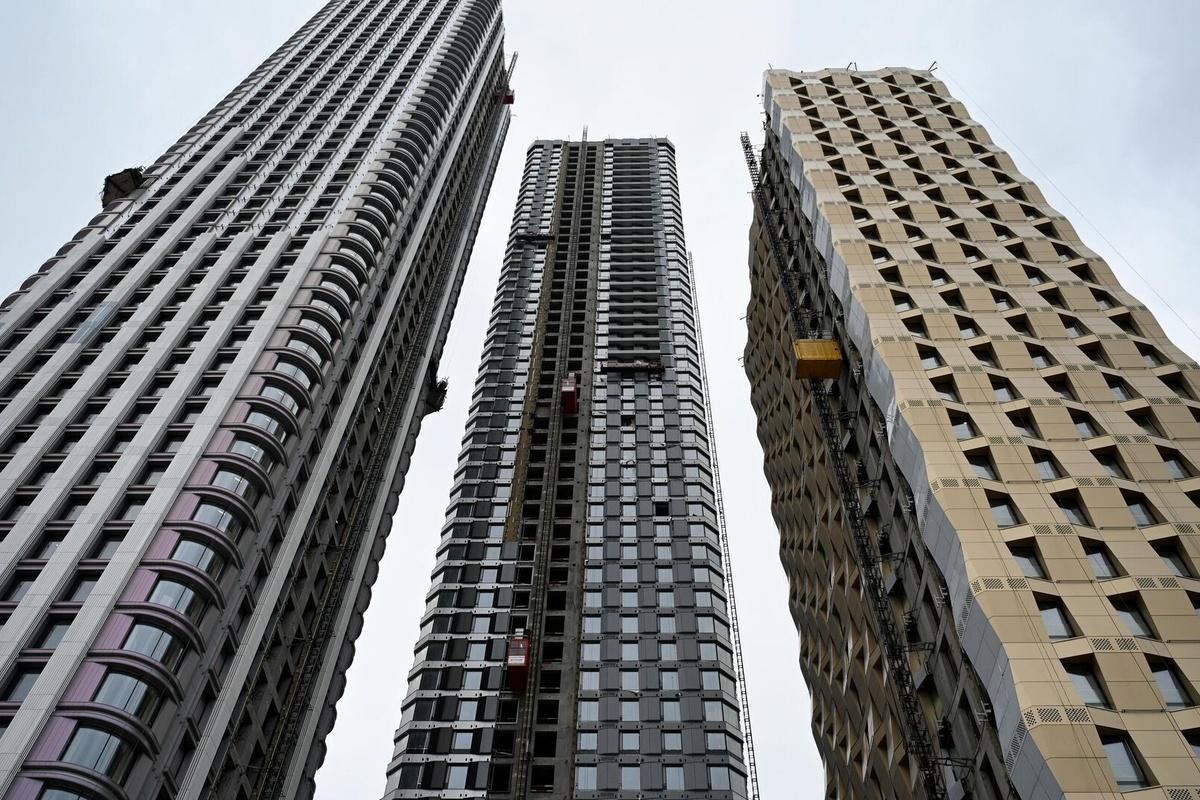 Застройщикам в Петербурге становится все сложнее продавать квартиры в возведенном жилье