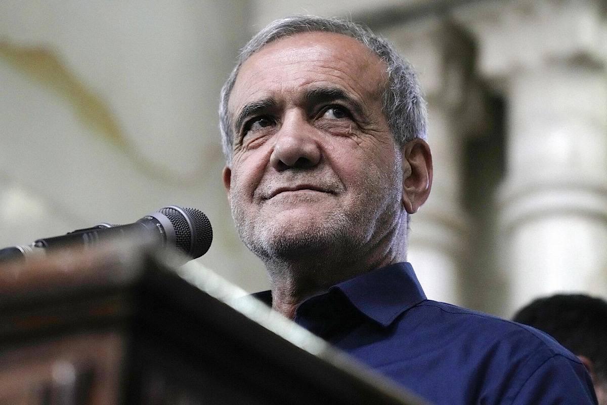 «Никаких переговоров под дулом пистолета»: Иран предложил США равноправный диалог