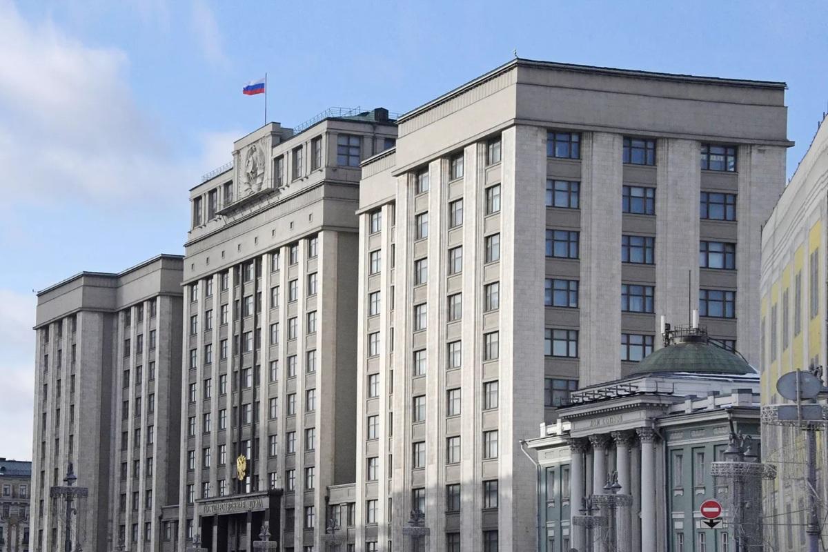 Депутат предложил платить пенсионные надбавки за взрослых детей