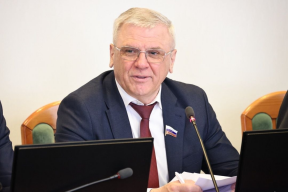 «Доноры — это река жизни, которая спасает людей»: Спикер Заксобрания Нижегородской области Евгений Люлин рассказал о первых почетных знаках для заслуженных доноров