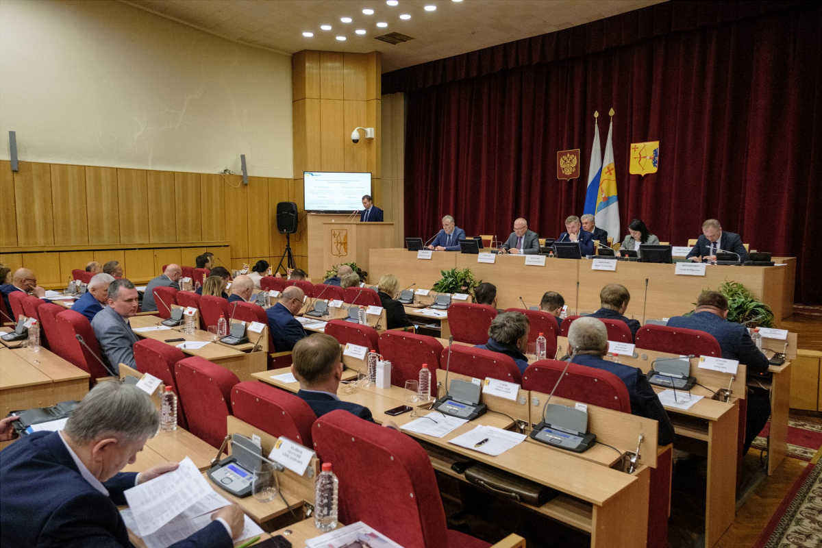 Спикер Заксобрания Кировской области Роман Береснев подвел итоги майской сессии