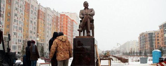 В Казани установили памятник Садри Максуди