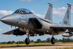 Сбивший три F-15 кувейтский пилот мог действовать преднамеренно