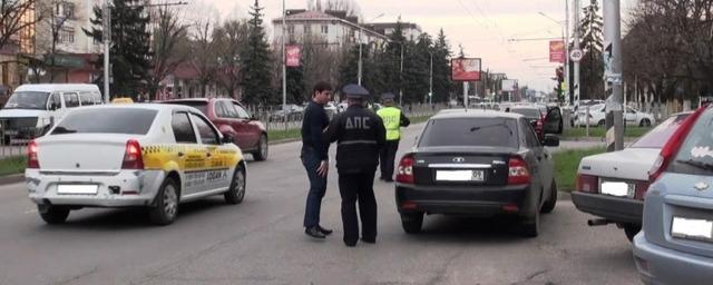 В Черкесске ГИБДД Карачаево-Черкесии провели скрытый рейд на пешеходных переходах