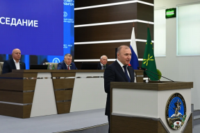 «За пять лет парламент Адыгеи принял около 600 законов»: Мурат Кумпилов поблагодарил депутатов Государственного Совета – Хасэ седьмого созыва за работу на благо региона