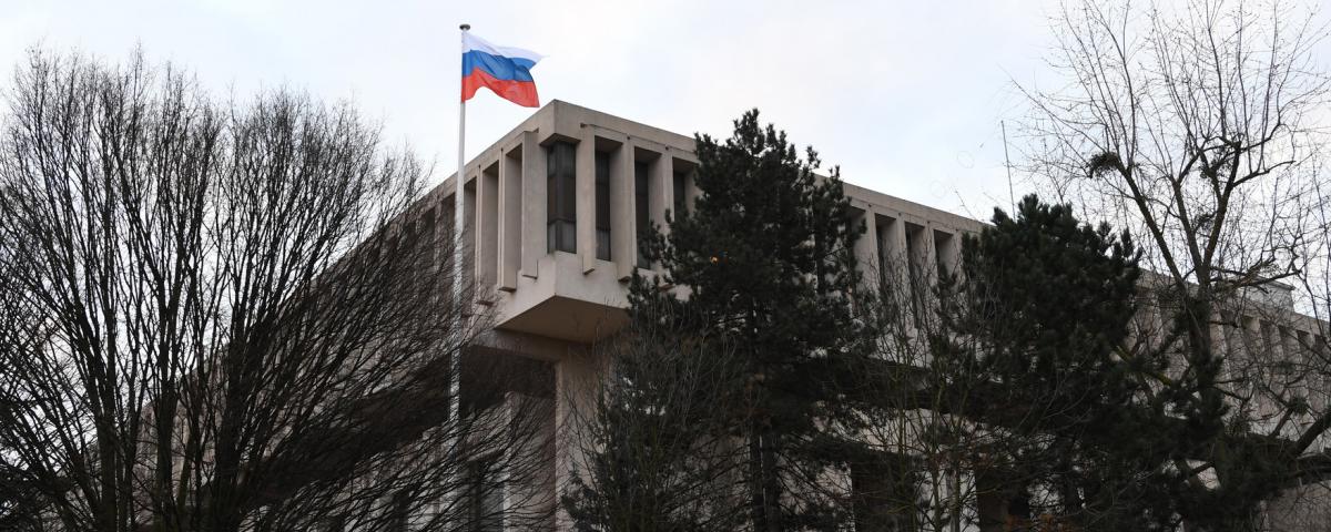 Франция приняла решение выслать 35 российских дипломатов
