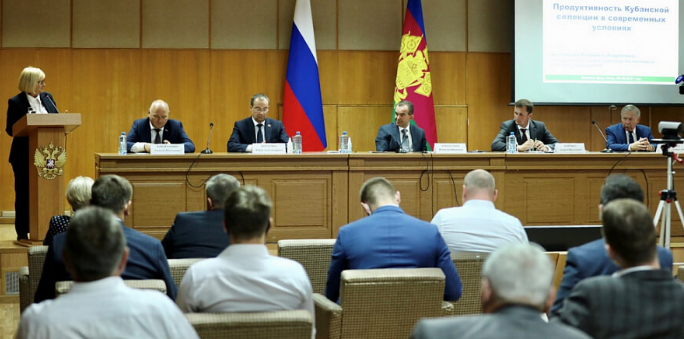 На Кубани аграрии в 2021 году планируют собрать не менее 11 млн тонн зерна